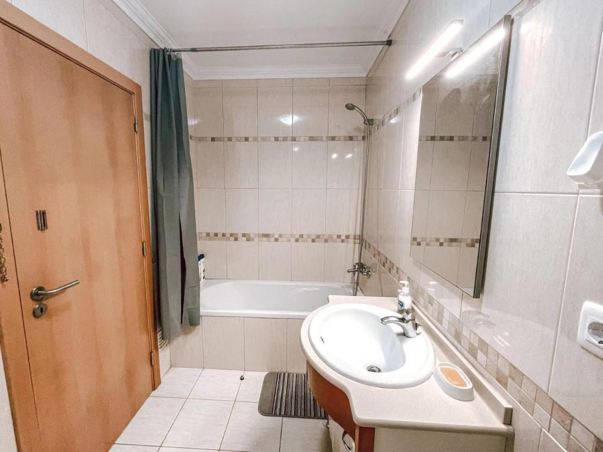 Peniche Master Bedroom With Sea View Balcony, Private Bathroom, Shared Kitchen, Swimming Pool, Surfing Resort 아토우기아다발레이아 외부 사진