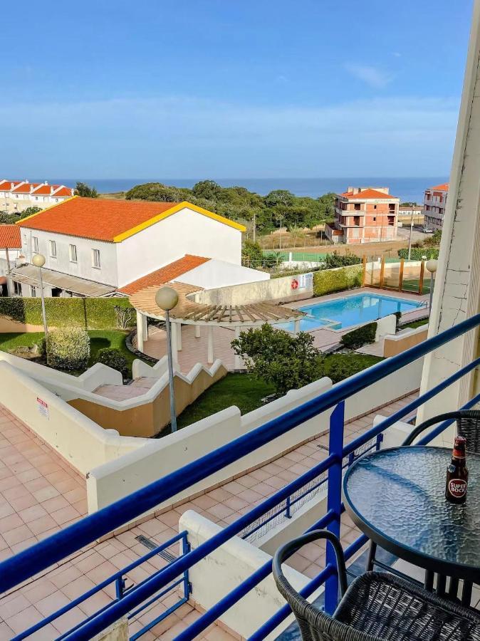 Peniche Master Bedroom With Sea View Balcony, Private Bathroom, Shared Kitchen, Swimming Pool, Surfing Resort 아토우기아다발레이아 외부 사진