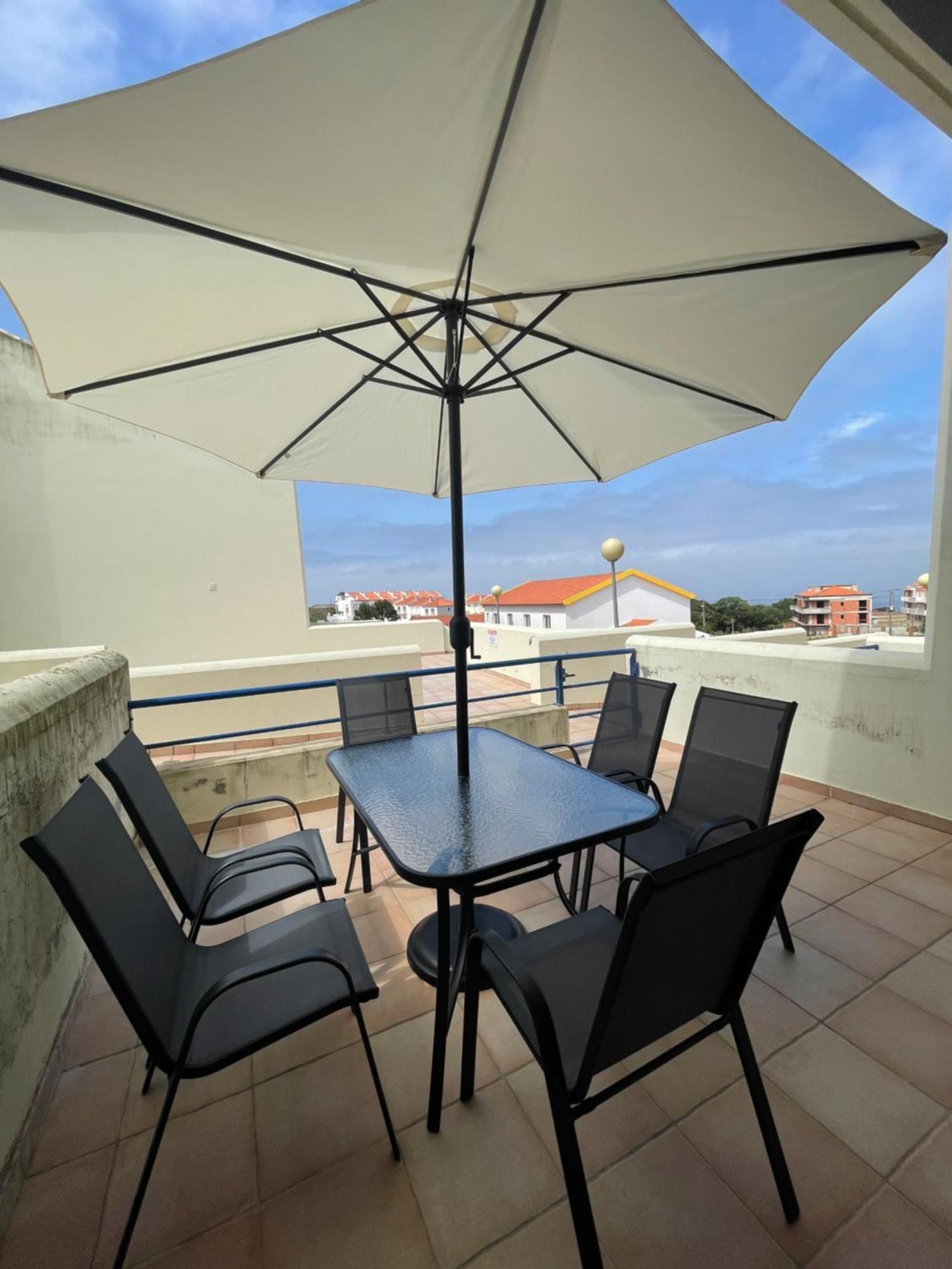 Peniche Master Bedroom With Sea View Balcony, Private Bathroom, Shared Kitchen, Swimming Pool, Surfing Resort 아토우기아다발레이아 외부 사진